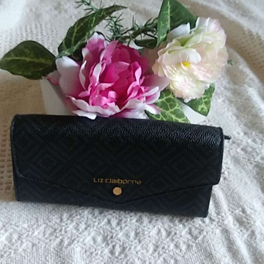 Liz Claiborne wallet